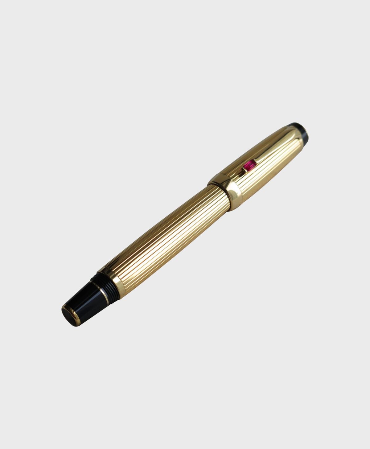 Montblanc Boheme Gold Plated Rouge Fountain Pen MB5800